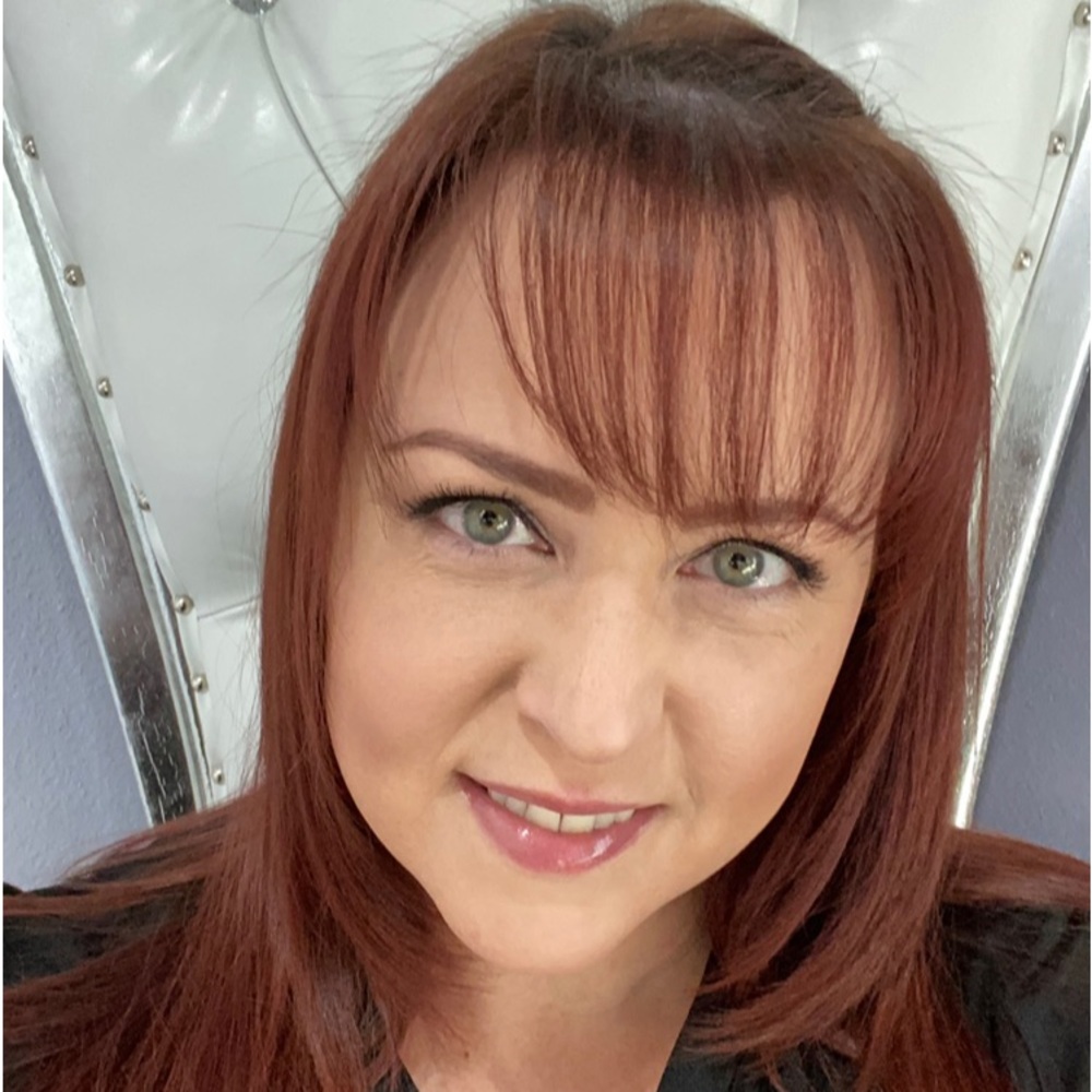 Meet your Posher, Crystal